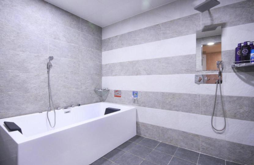 Jade Hotel Ilsan Ni Habitación foto